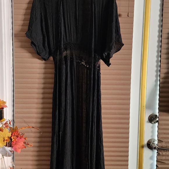 Favlux Women's Long Black Sheer and Lace Short Sleeve Cover Up Size Small Used - Picture 5 of 5